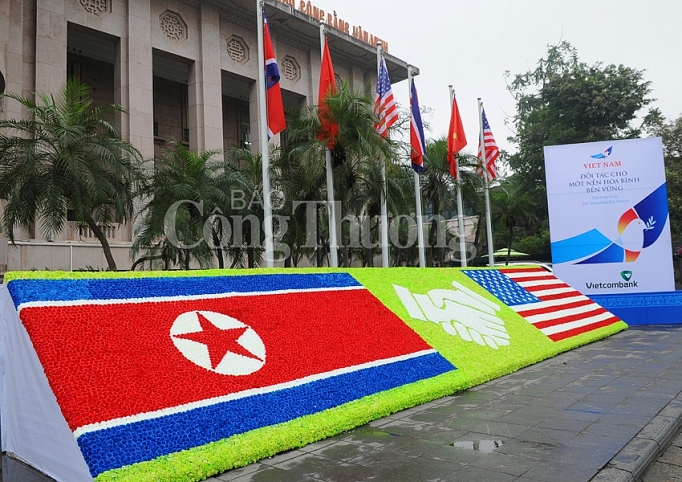 nguoi dan ha noi hao huc chao don chu tich trieu tien kim jong un