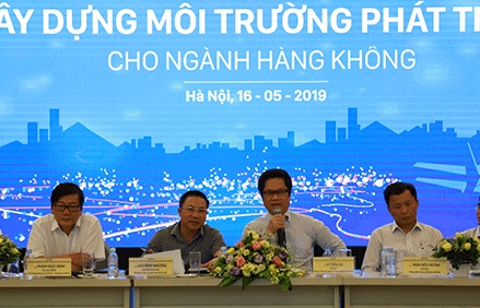 mo cua bau troi cho nganh hang khong