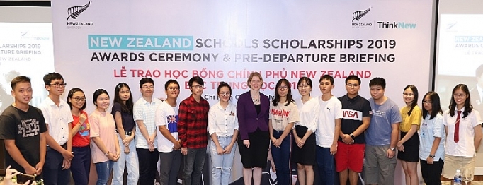 20 hoc sinh viet nam nhan hoc bong new zealand schools scholarships