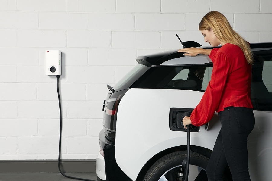 1846-abb-and-greentv-launch-world-ev-day-ydrive-electricy-pledge-campaign