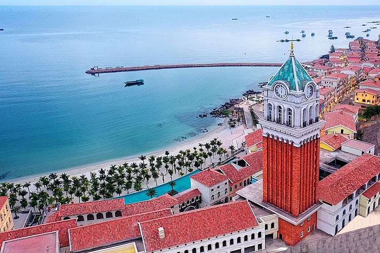 Bắt trọn nhịp phồn hoa của Nam đảo Ngọc từ những sự kiện vô tiền khoáng hậu