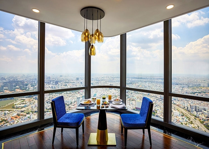 khai truong khach san vinpearl luxury va dai quan sat landmark 81 skyview cao nhat dong nam a