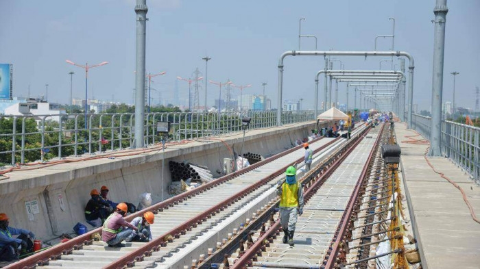 Rút vốn vay nước ngoài khoảng 342,7 triệu USD