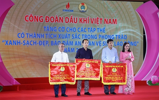 cong doan dau khi viet nam phat dong thang cong nhan nam 2022