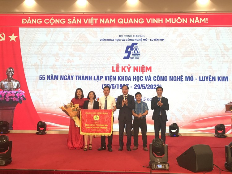 Viện Khoa học và Công nghệ Mỏ-Luyện kim kỷ niệm 55 năm thành lập