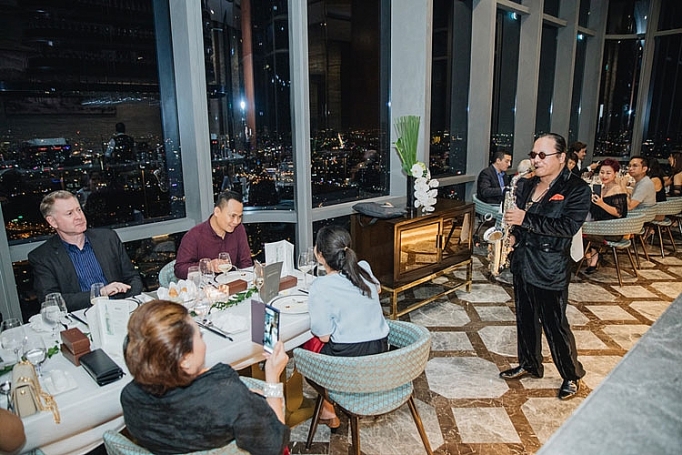 Đầu bếp lừng danh David Rocco chủ trì dạ tiệc giao lưu văn hóa Việt – Ý tại Vinpearl Luxury Landmark 81 dau bep lung danh david rocco chu tri da tiec giao luu van hoa viet y tai vinpearl luxury landmark 81