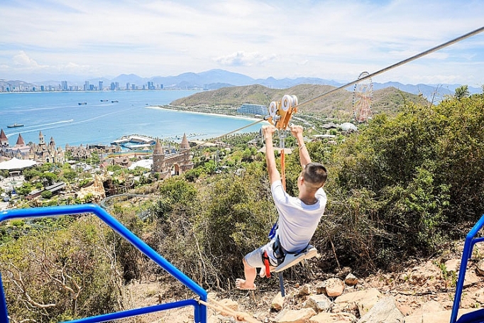 khai truong duong phuot zipline so huu 3 ky luc viet nam tai vinpearl nha trang