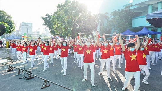 Vinamilk đồng hành cùng người cao tuổi lan tỏa thông điệp “Sống khỏe, sống thanh xuân”