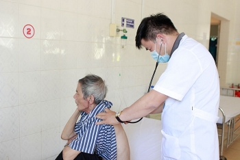 benh vien da khoa huyen cu kuin 35 nam het long vi nguoi benh