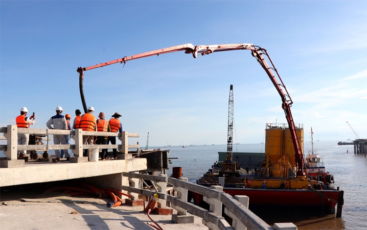 Nhà máy điện gió Đông Hải 1 với mức đầu tư gần 5.000 tỷ đồng đang thành hình Nhà máy điện gió Đông Hải 1 với mức đầu tư gần 5.000 tỷ đồng đang thành hình