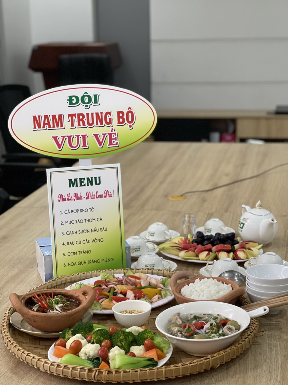 Giải Nhất của Hội thi được trao cho Đội Chi nhánh Nam Trung bộ: Nhà là nhất, nhất cơm nhà