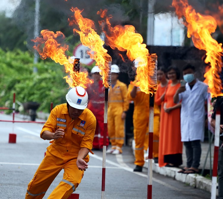 Sôi nổi Hội thao phòng cháy chữa cháy và cứu nạn cứu hộ Chi nhánh Khí Hải Phòng năm 2022