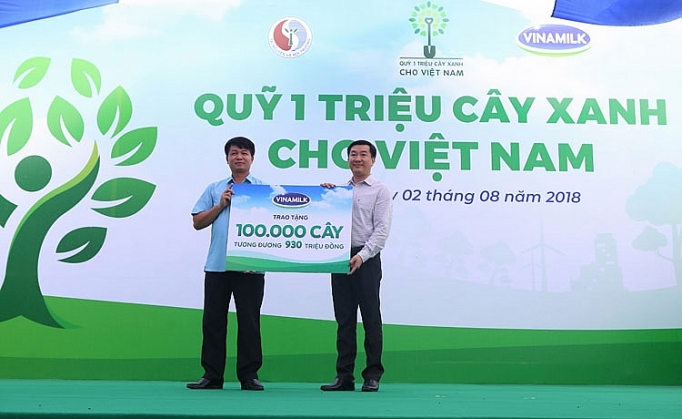 phat huy dao ly uong nuoc nho nguon vinamilk trong 100000 cay xanh tai bac kan