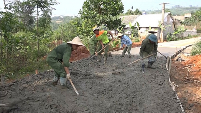huyen dai tu thai nguyen chuyen minh cung chuong trinh nong thon moi