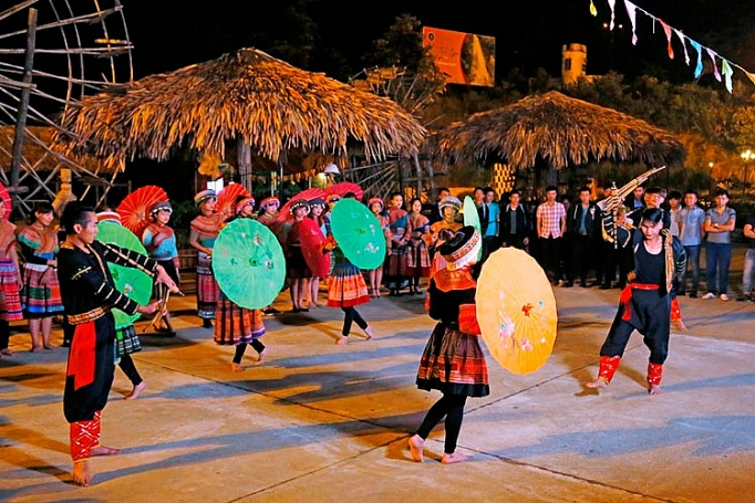 van hoa truyen thong men say cua cac le hoi tai sun world
