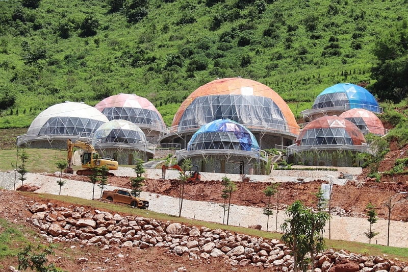 moc chau son la hang loat sai pham khung tai du an diem du lich moc chau island