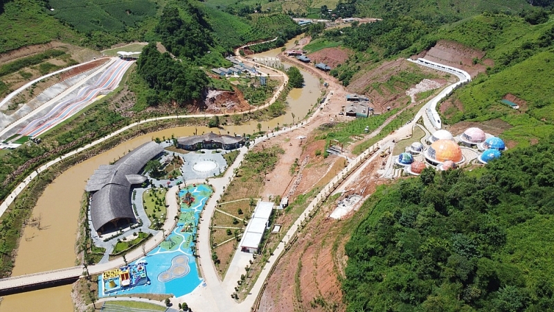 moc chau son la hang loat sai pham khung tai du an diem du lich moc chau island