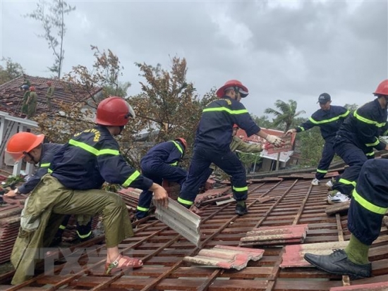 Thủ tướng yêu cầu tập trung khắc phục hậu quả bão số 4, chủ động ứng phó thiên tai