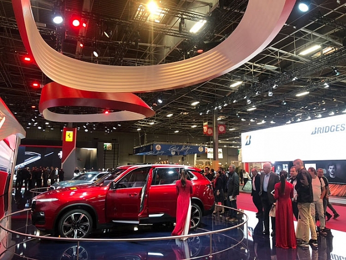 vinfast tiep tuc thu hut truyen thong the gioi tai paris motor show