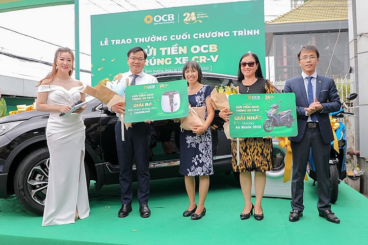 OCB trao thưởng xe ô tô CRV cho khách hàng tại Bình Dương