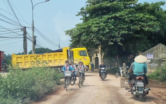 Xe tải quần thảo đường dân sinh ở Thái Nguyên, cả tổ dân phố bất an