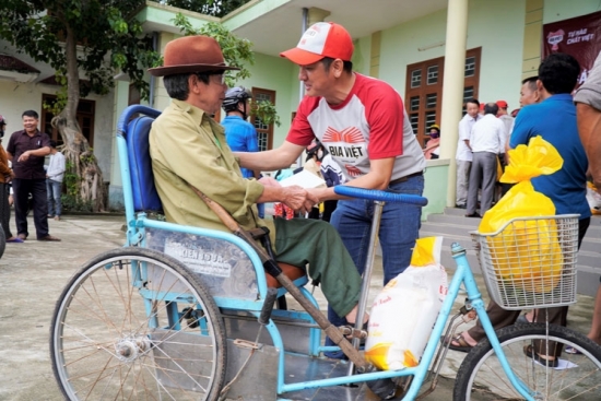 heineken viet nam sat canh cung nguoi dan mien trung vuot qua kho khan