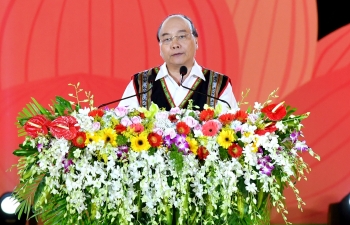 chinh phu gui gam dong bao tay nguyen su menh giu gin khong gian van hoa cong chieng