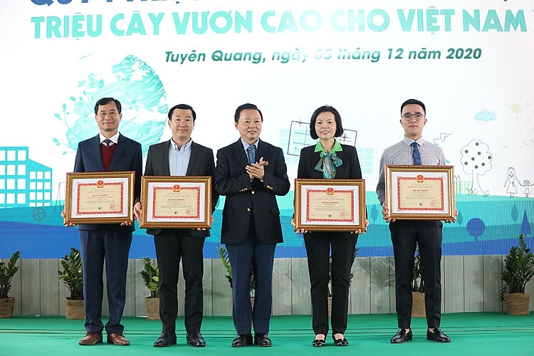 Vinamilk hoàn thành mục tiêu trồng hơn 1,1 triệu cây xanh cho Việt Nam trong năm 2020