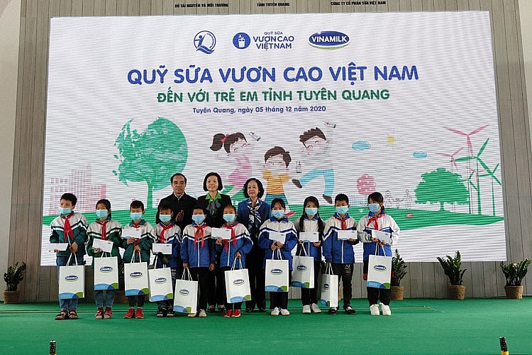 Vinamilk hoàn thành mục tiêu trồng hơn 1,1 triệu cây xanh cho Việt Nam trong năm 2020