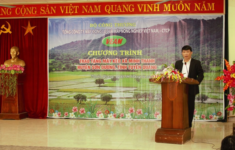 VEAM – Trao tặng máy nông nghiệp cho nông dân nghèo ở Tuyên Quang