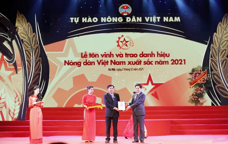 Lễ trao danh hiệu Nông dân Việt Nam xuất sắc năm 2021: Muốn đi đường dài phải đi cùng nhau