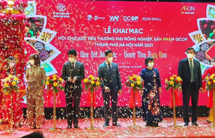 72 doanh nghiệp tham gia Hội chợ hàng nông sản, OCOP tại Aeon Mall Hà Đông