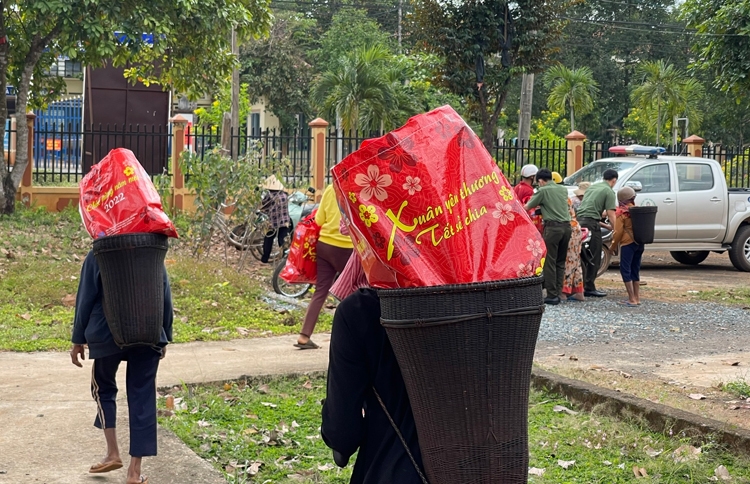 PVFCCo trao gần 20.000 phần quà “Xuân yêu thương – Tết sẻ chia”