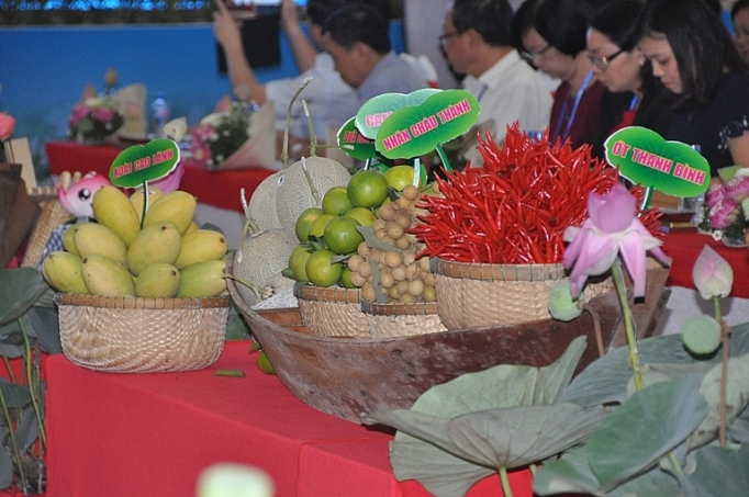 thuc day san xuat cong nghiep nong thon