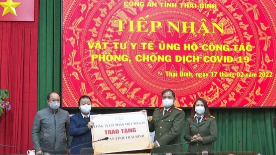 cong an tinh thai binh tiep nhan vat tu y te ung ho cong tac phong chong dich covid19