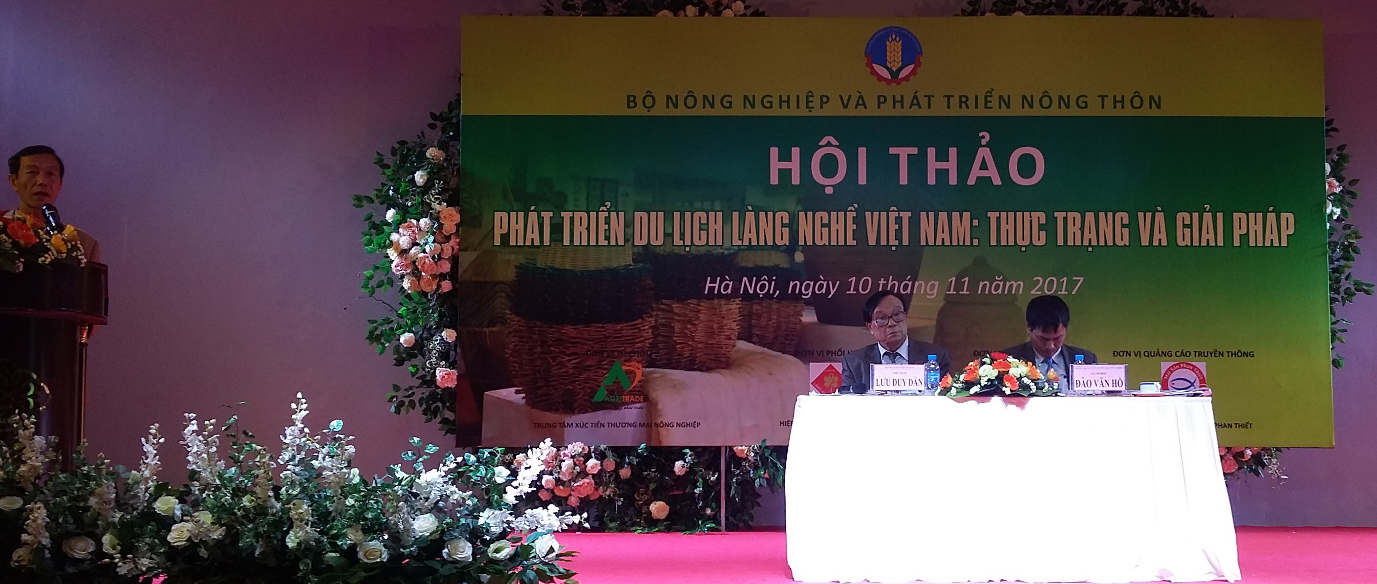 Tạo lực đẩy cho phát triển du lịch làng nghề