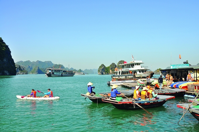 gan ket song hanh phat huy va bao ton gia tri di san vinh ha long