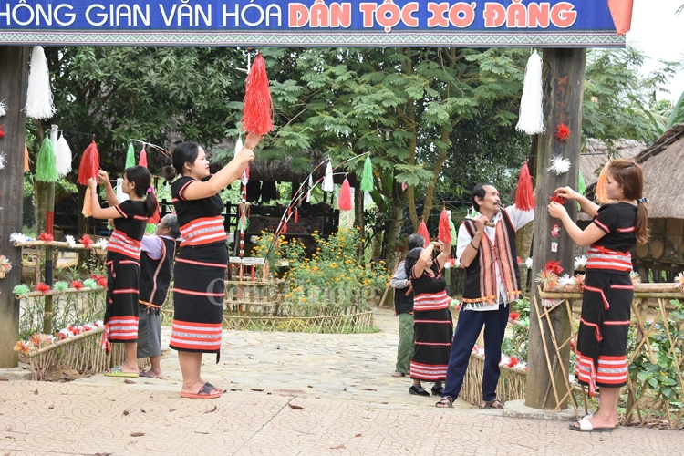 don tet vui xuan tai ngoi nha chung