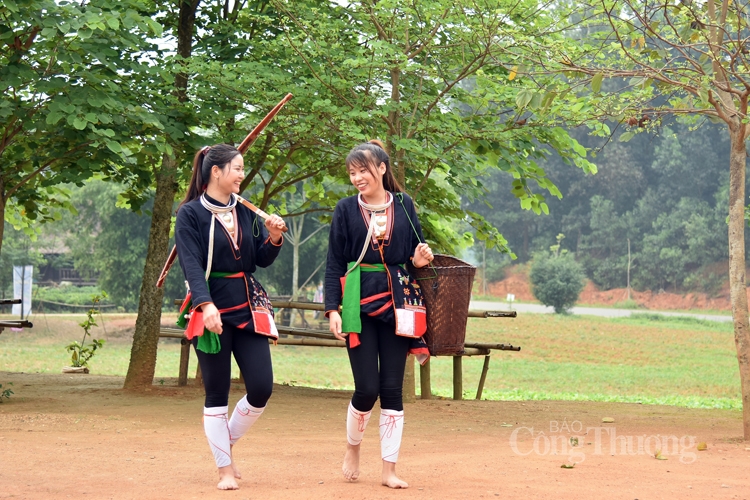 trang phuc truyen thong di san van hoa cua tung dan toc