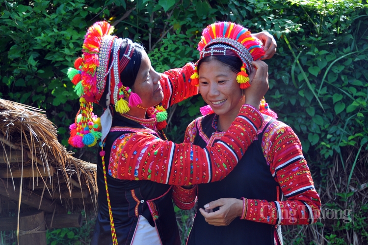 trang phuc truyen thong di san van hoa cua tung dan toc