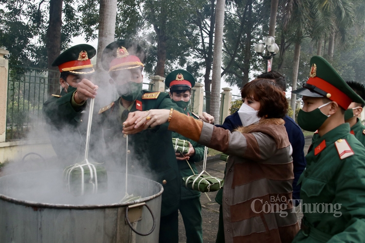 Gói bánh chưng xanh “Chia sẻ yêu thương - Đón xuân Nhâm Dần” Gói bánh chưng xanh “Chia sẻ yêu thương - Đón xuân Nhâm Dần”