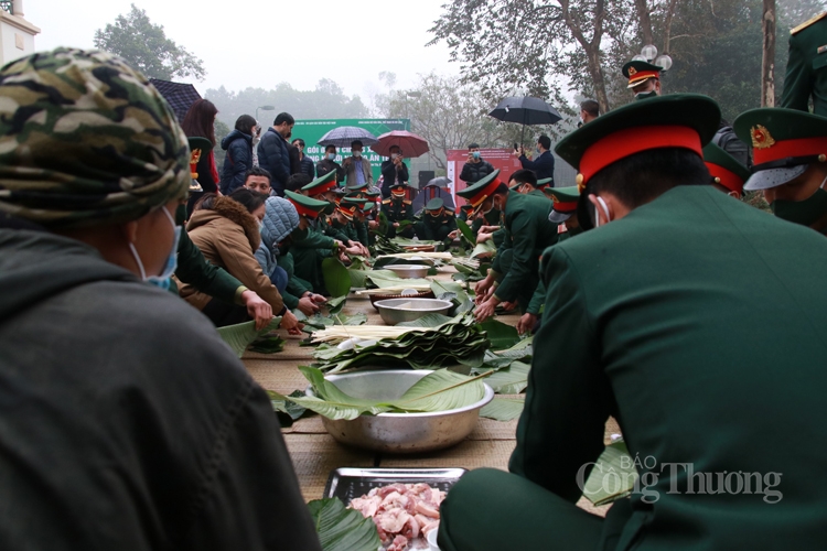 Gói bánh chưng xanh “Chia sẻ yêu thương - Đón xuân Nhâm Dần”