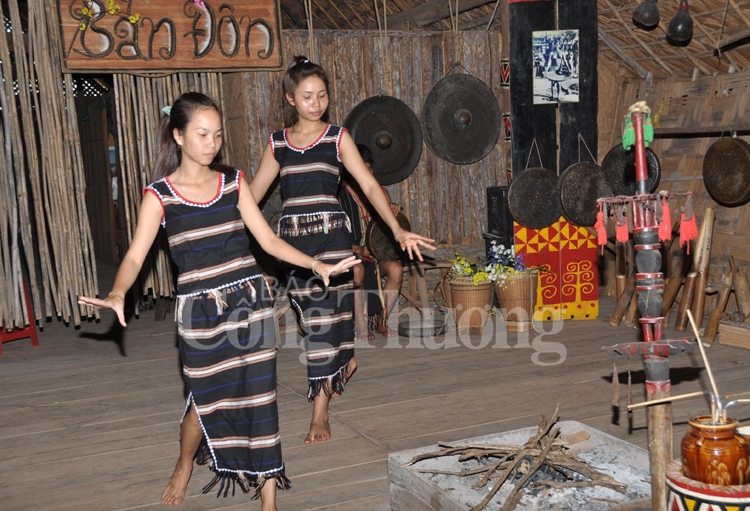 Khám phá văn hóa Bản Đôn