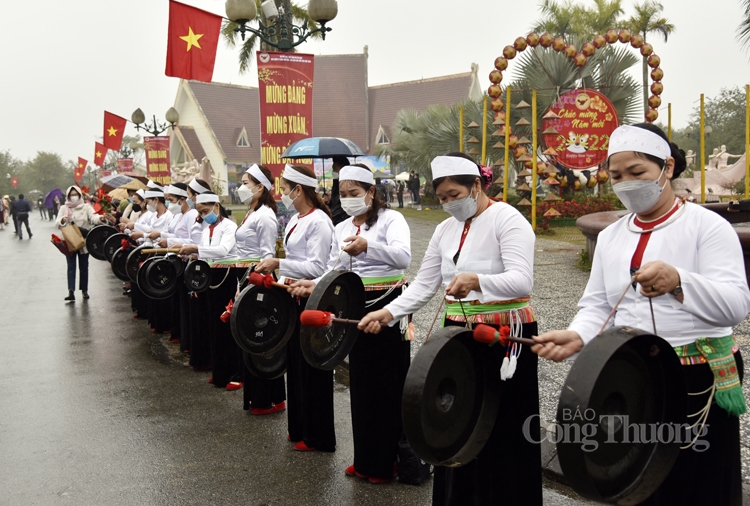 Cồng chiêng - tiếng lòng của đồng bào Mường