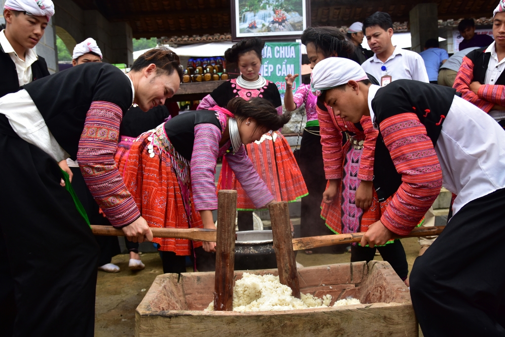 cho phien vung cao sac mau lai chau