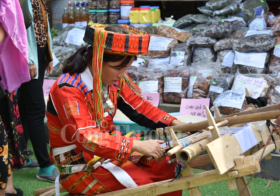 cho phien vung cao sac mau lai chau