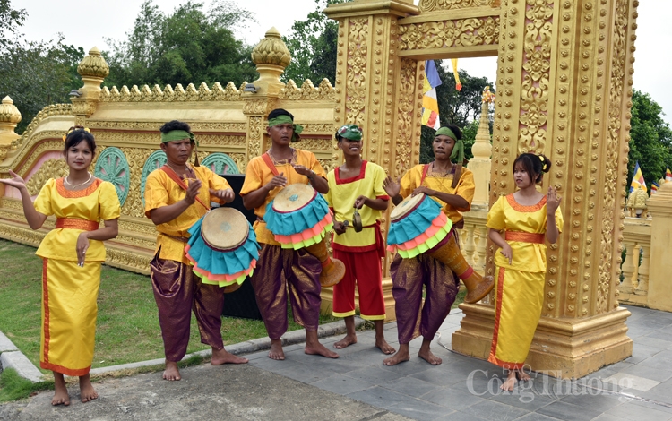 Đón Tết Chol Chnam Thmay của đồng bào Khmer tại Hà Nội