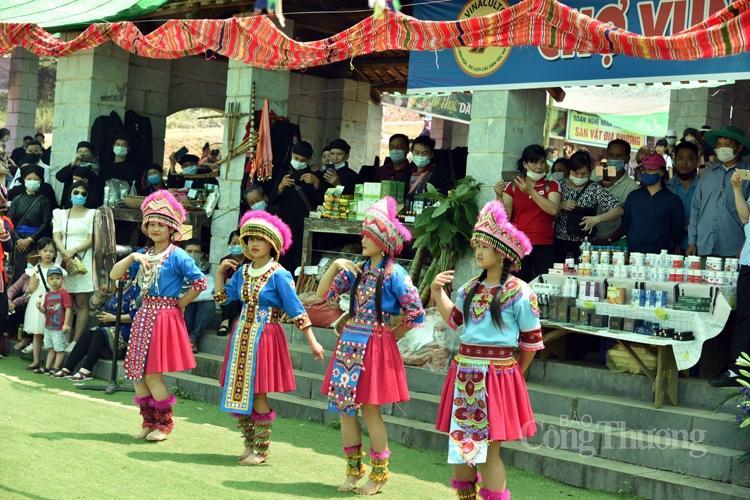 Chợ phiên vùng cao “Điểm hẹn Hoàng Su Phì, Hà Giang”