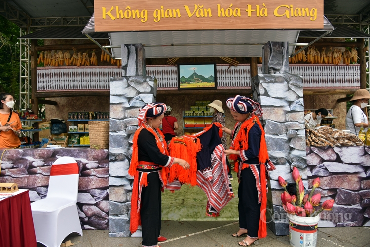 Trải nghiệm Tuần văn hóa du lịch Việt Bắc Trải nghiệm Tuần văn hóa du lịch Việt Bắc