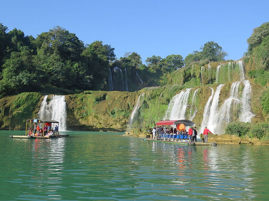 cao bang ket noi giao thong phat trien kinh te cua khau va du lich